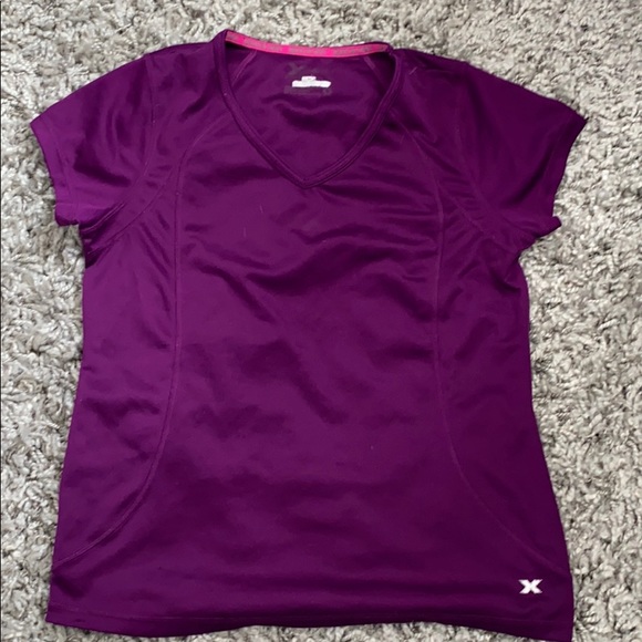 Workout top - Picture 1 of 2